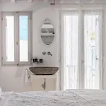 Aniko Chora Nyaraló *