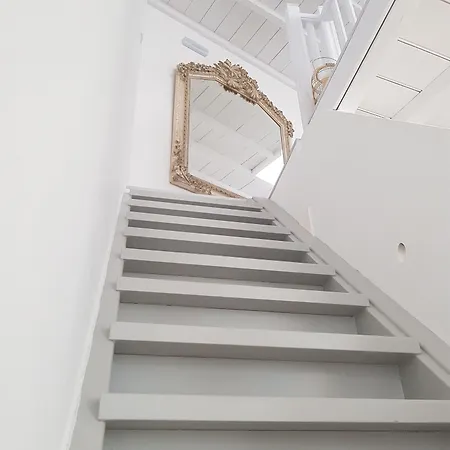 Semesterbostad Aniko Chora *